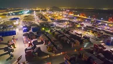8k航拍龙潭港区集装箱码头货夜景延时视频的预览图